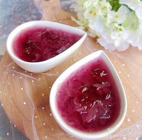 吃一碗妖艳如花的糖水——【桃胶紫薯银耳羹】