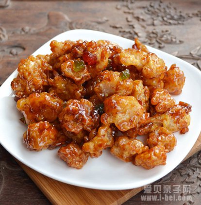 色泽金黄酥脆香甜肥而不腻--玻璃肉丁