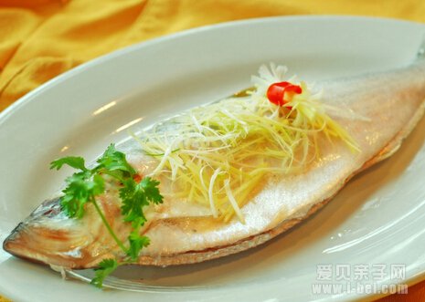 宝妈需知：孩子吃鱼有学问 知识不能少