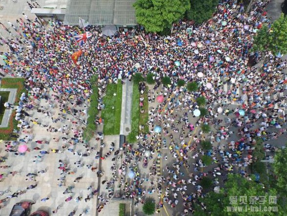 2015南京外国语小升初考试 2530名考生争320个学位