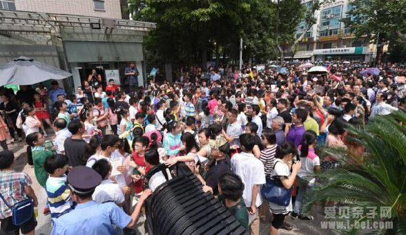 2015南京外国语小升初考试 2530名考生争320个学位