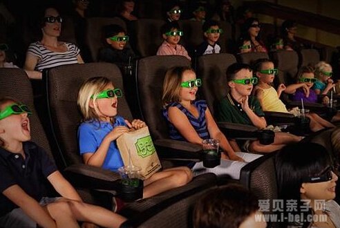 孩子看3D电影伤视力,带孩子看3D电影注意事项!
