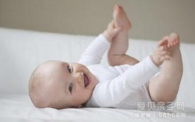 宝宝骨骼发育不良的原因