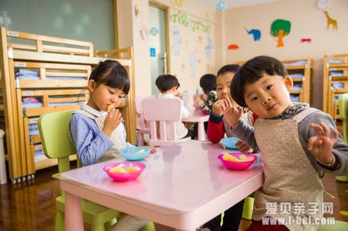 在育儿的过程中容易犯的五个错误和解决方案
